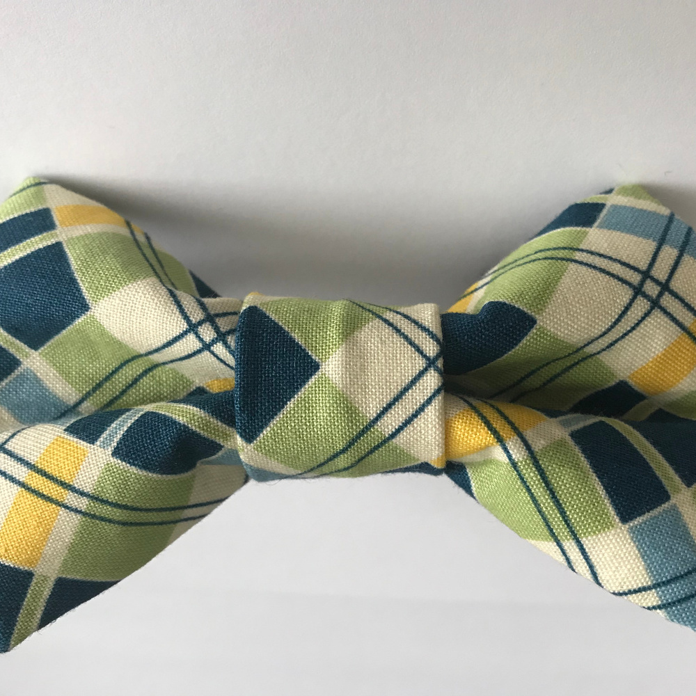 Dog/Cat Bow Tie Plaid Yellow/Blue/Green Velcro - Picture 6 of 7
